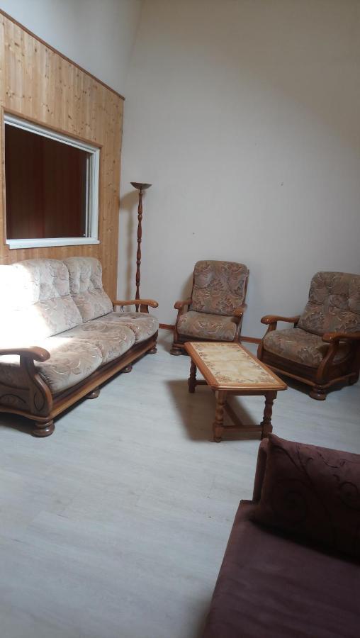 Hebergement Pour 2 Personnes,1 Chambres, Salon, Salle A Manger, Grand Garage Possibilite D'Un Lit 1 Personne Supplementaire Pour 15 Euros Sancoins 外观 照片